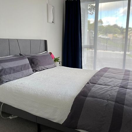 Totara Vale, Free Coffee, Parking And Wifi, Near Glenfield Mall And Highway 18,1 Auckland Exterior foto